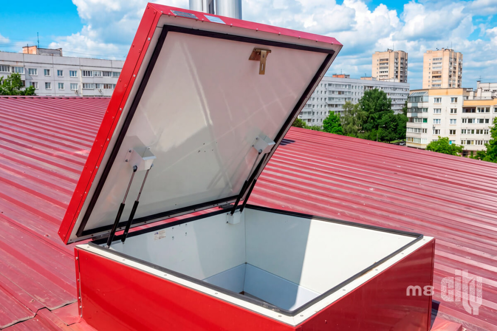 Сервисные люки для обслуживания кровли